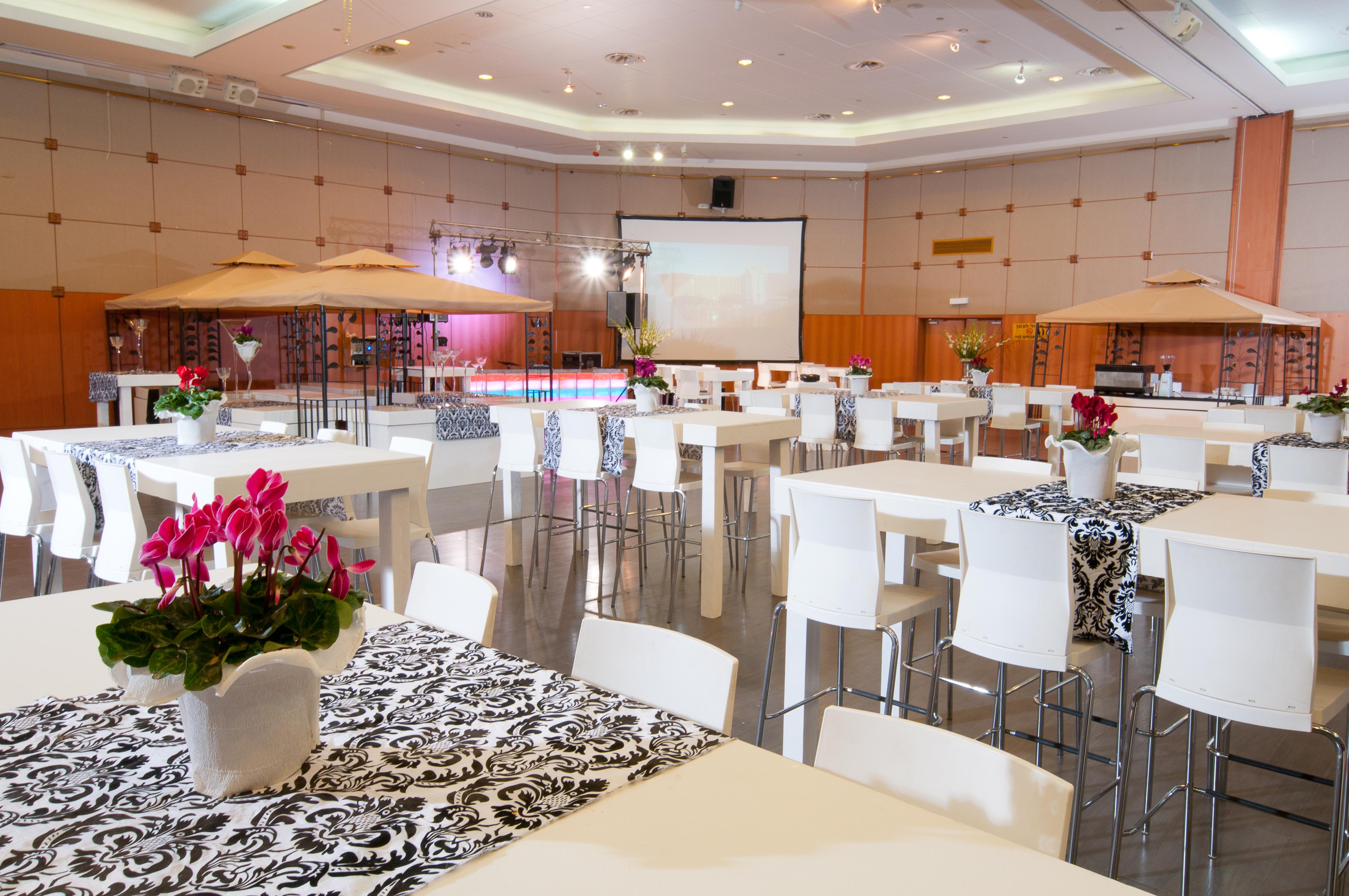 Leonardo Club Hotel Dead Sea - All Inclusive Neve Zohar Exterior foto The interior of the Student Union